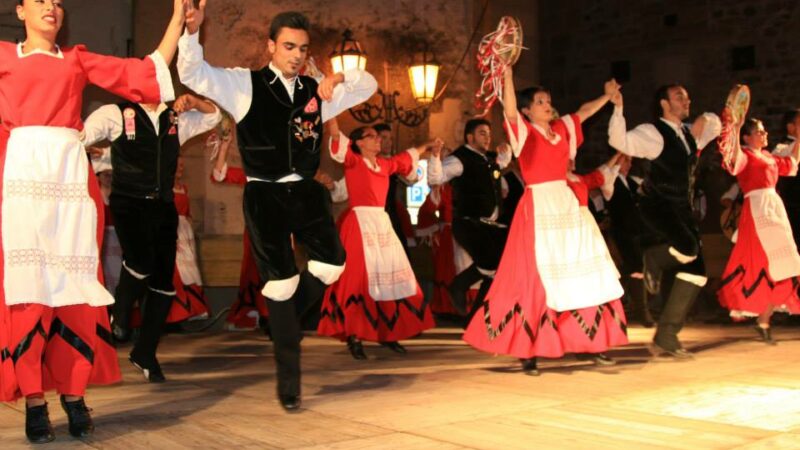 La Tarantella Siciliana: Un Ballo di Tradizione e Passione